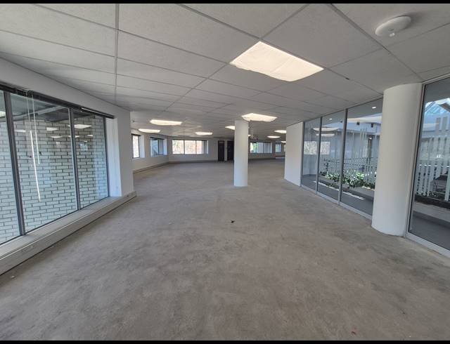 877M² OFFICE TO LET IN WOODMEAD
